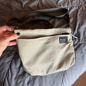 Lululemon - Clean Lines Crossbody Bag